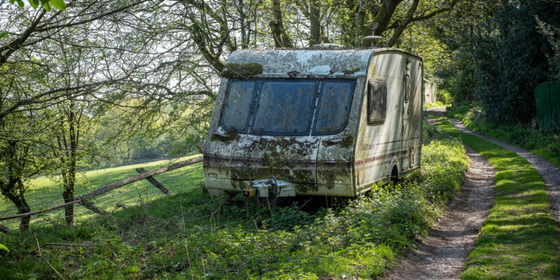 Abandoned touring caravan on a farm track, Boundary, Staffordshire, England, UK.
Photo: © Ed Maynard
07976 239803
www.edmaynard.com